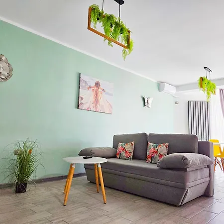 Alezzi Seaview Apartment *