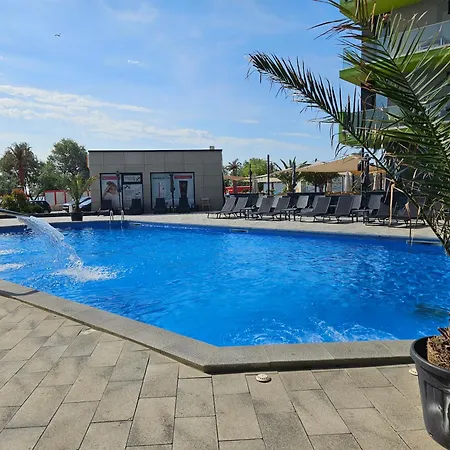 Alezzi Seaview Apartment Navodari